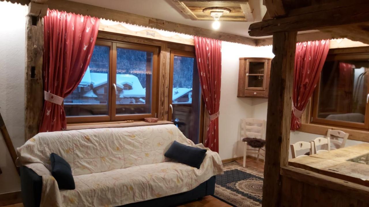 Villa Majon Di Roces à Canazei Extérieur photo